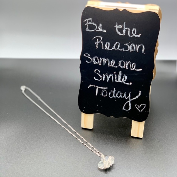 Swarovski crystal heart shaped necklace - Picture 4 of 5